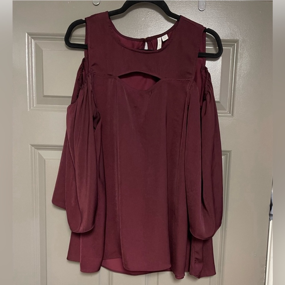 Cato Women’s Burgundy Cold Shoulder Top! 💟